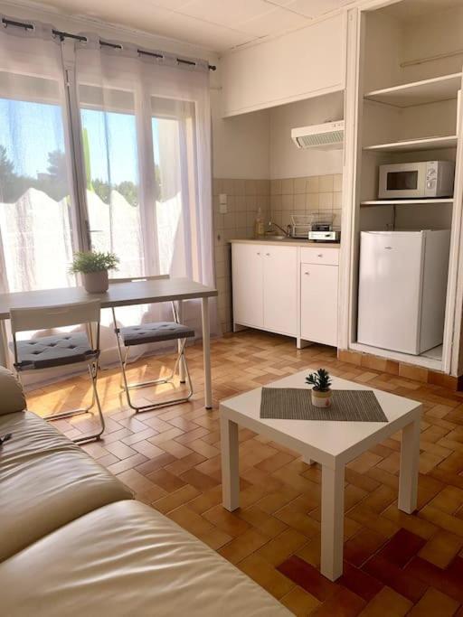 La Garde : Joli Studio Dans Residence エクステリア 写真