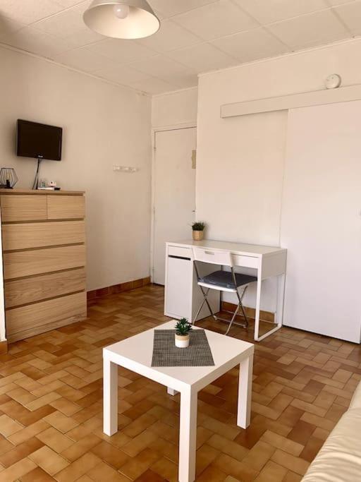 La Garde : Joli Studio Dans Residence エクステリア 写真